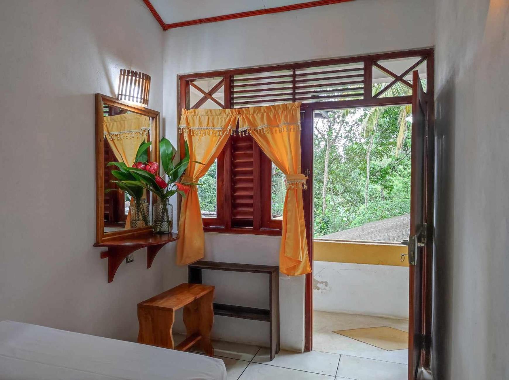Pahalagawattha Homestay Habaraduwa Central Exteriör bild